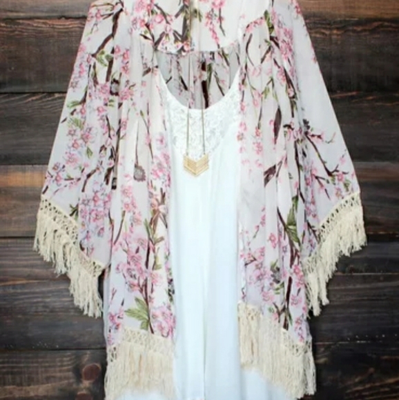 🌸 INTEREST POST 🌸 - Picture 1 of 3